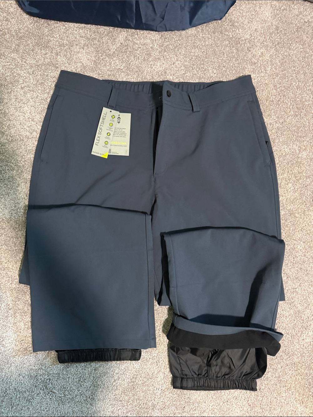 Free Country Navy Softshell Hybrid snow pants  with Inner Gaiters XL